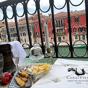 Canal View Venedik