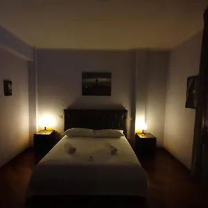 nirvana-house-pisa.it-tuscanyhotel.com/