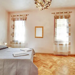 ca-delle-acque.hotelslidodijesolo.com/