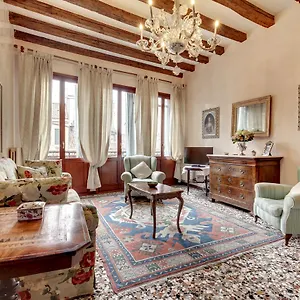 Apartamento Biennale Apt Balcony, Venecia