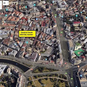 Daire Domum Unirea, Across The Street Of Old Center